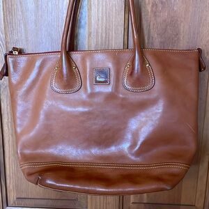 Dooney & Bourke leather handbag